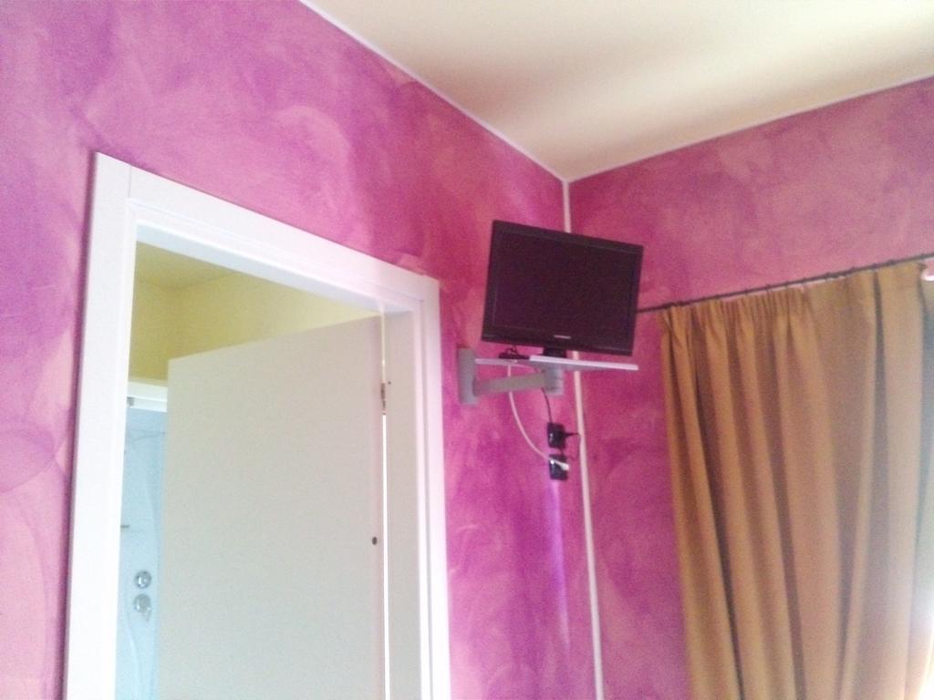 Hotel Empire Resort Ізео Номер фото